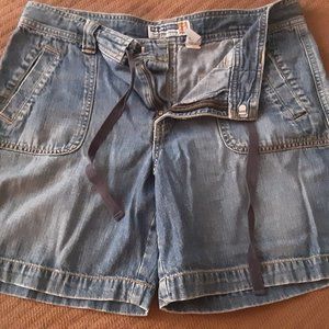 Old Navy "Just Below Waist" Size 8 Tie Jean Shorts